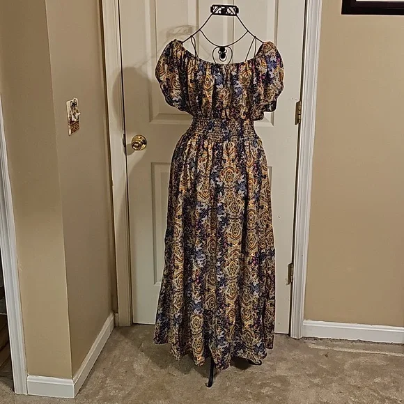 Dress - Picture 5 of 5